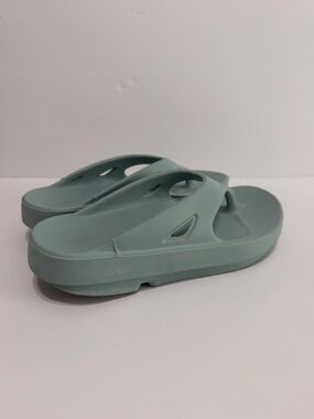 OOFOS Women's Sandals in Mist Blue Recovery Sandals Women’s Size 7